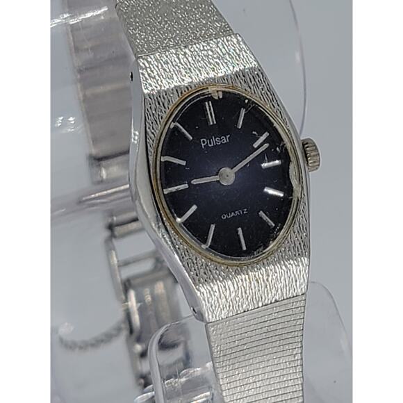 Pulsar by Seiko Y480 Blue Dial Ladies Watch Quick Set Silver Tone Vintage